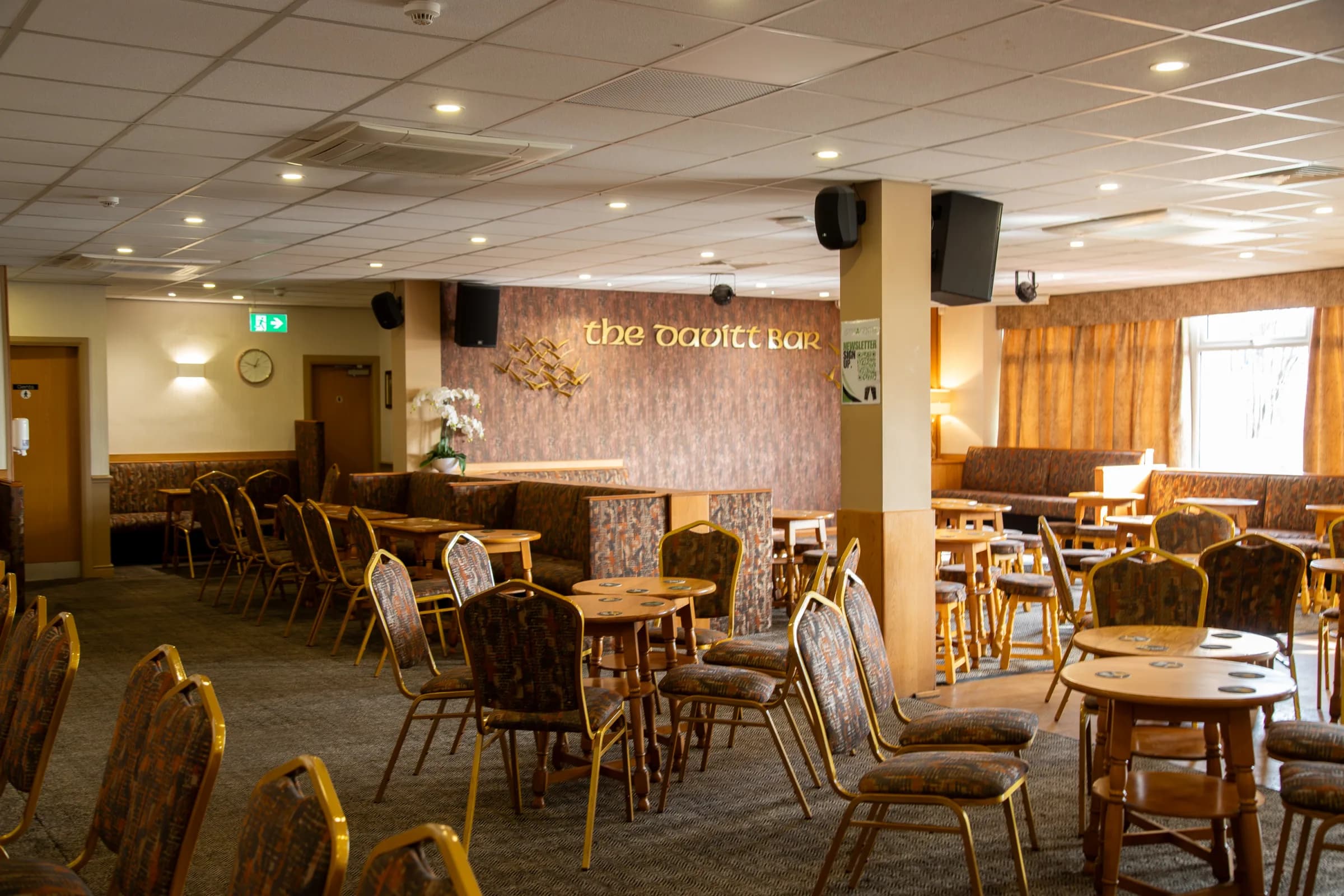Davitt Bar interior