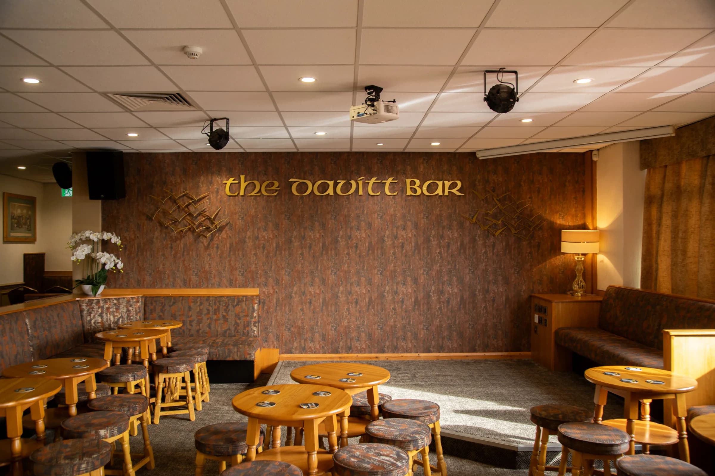Davitt Bar interior